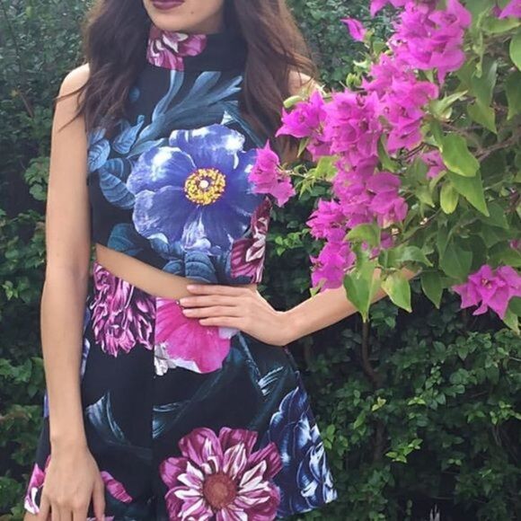 Keepsake top   - Picture 1 of 4